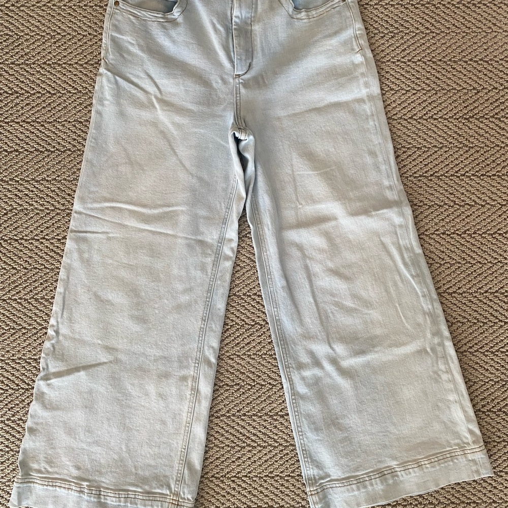 Light Blue Wide-Leg Women's Jeans